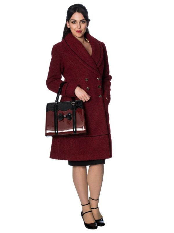 LOVELY LAURA COAT