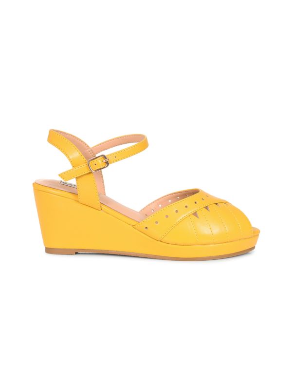 BANNED RETRO Sunny Daze Wedge 1940s-Inspired Cut-Out Peep Toe Sandals With Ankle Strap-Mustard