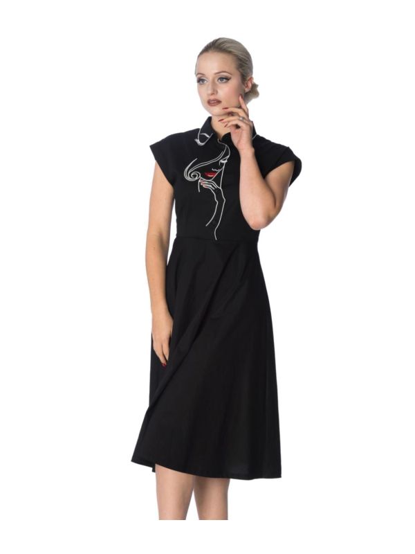 MODEL FACE LONG DRESS