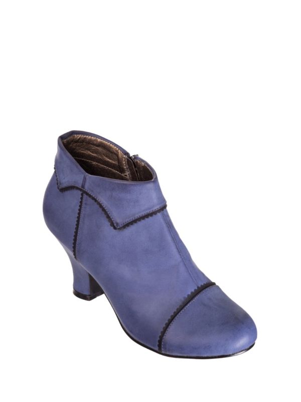 RUTH BOOTS