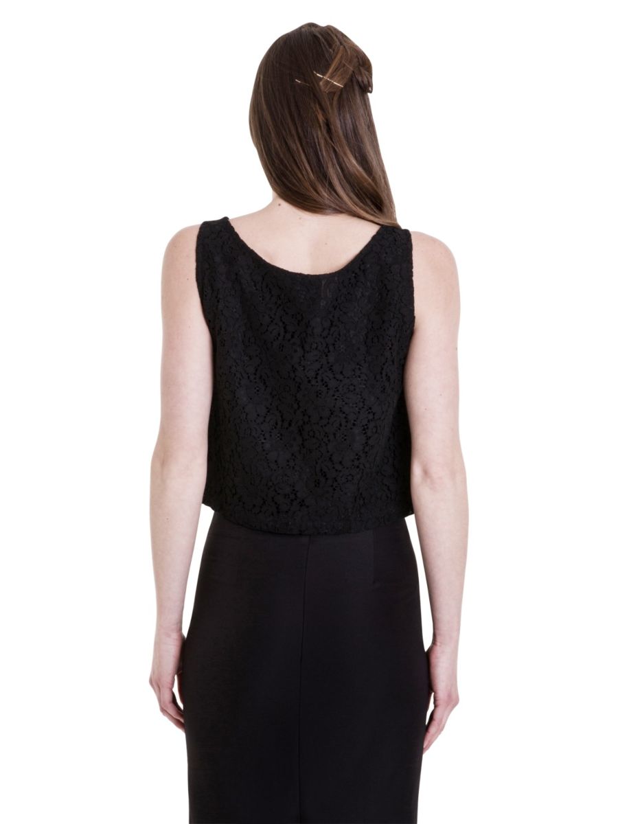 LOVE LACE TOP