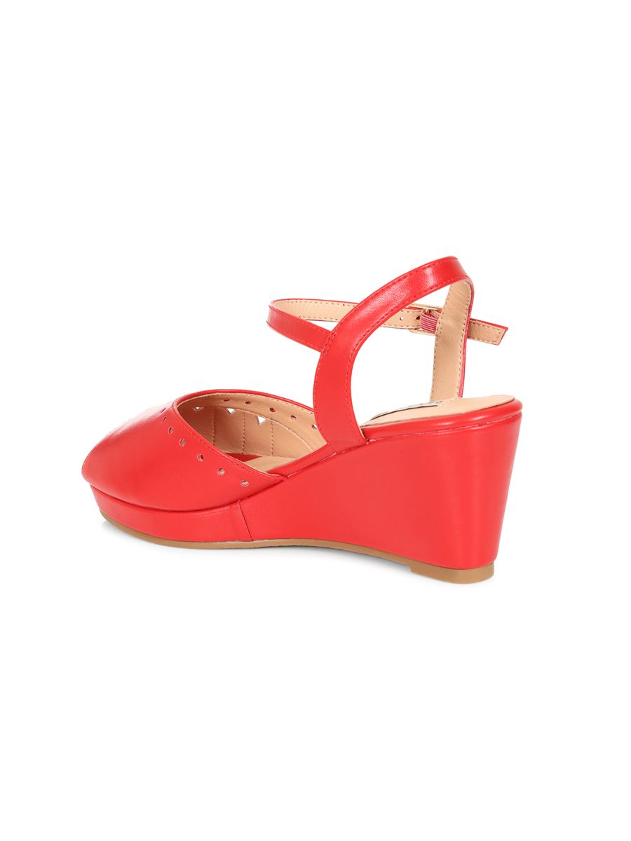 BANNED RETRO Sunny Daze Wedge 1940s-Inspired Cut-Out Peep Toe Sandals With Ankle Strap-Red