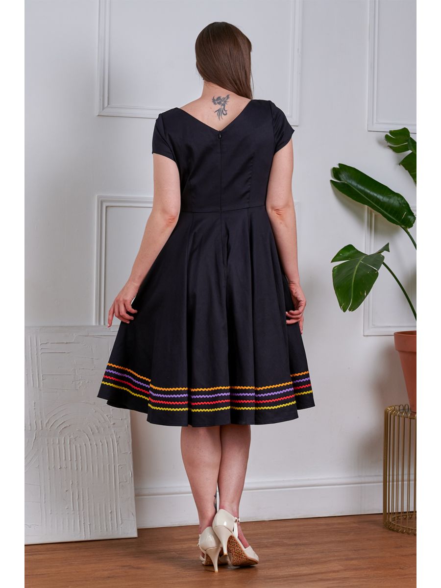 Banned Retro 50s Carmen Full Skirt Swing Dress-Black