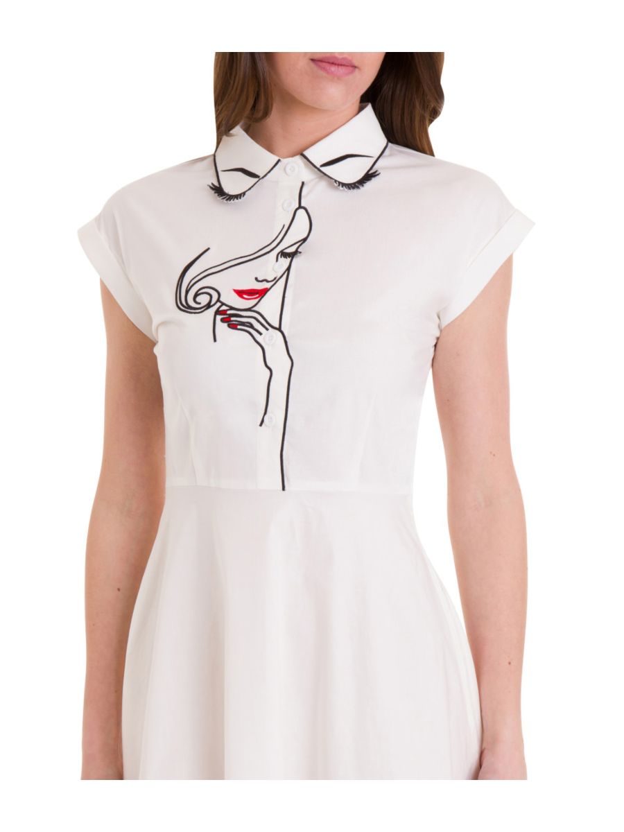 MODEL FACE LONG DRESS
