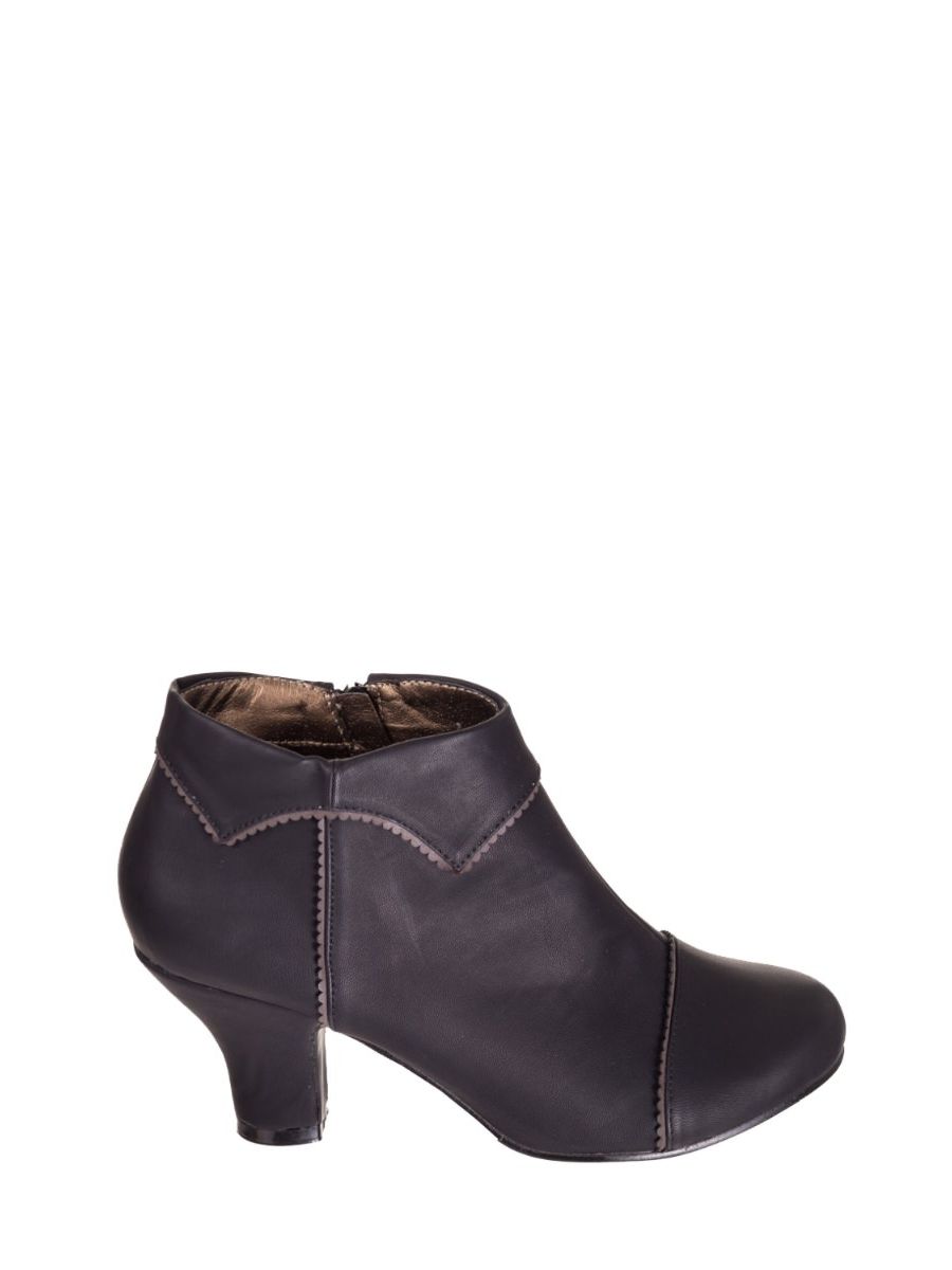 RUTH BOOTS