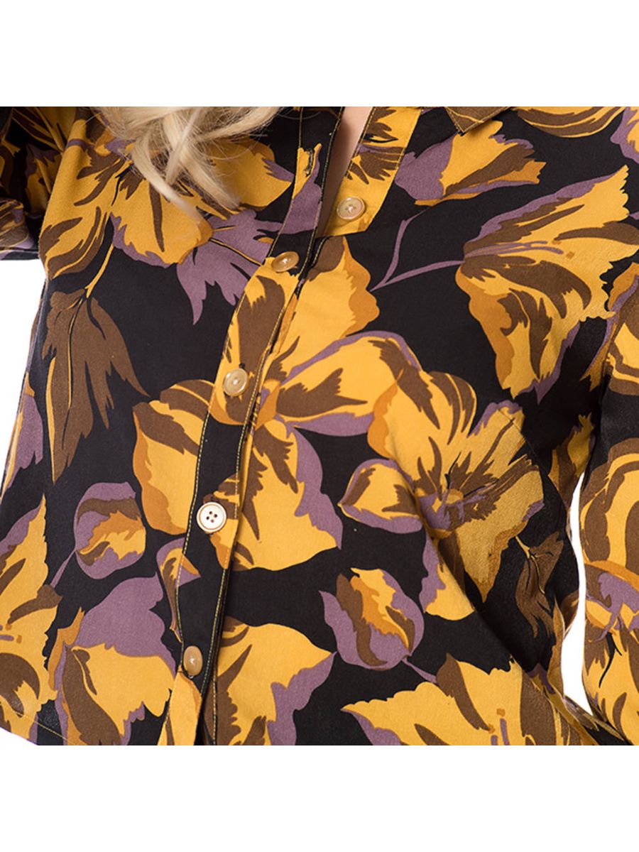 WHAT A DARLING FLORAL SHIRT