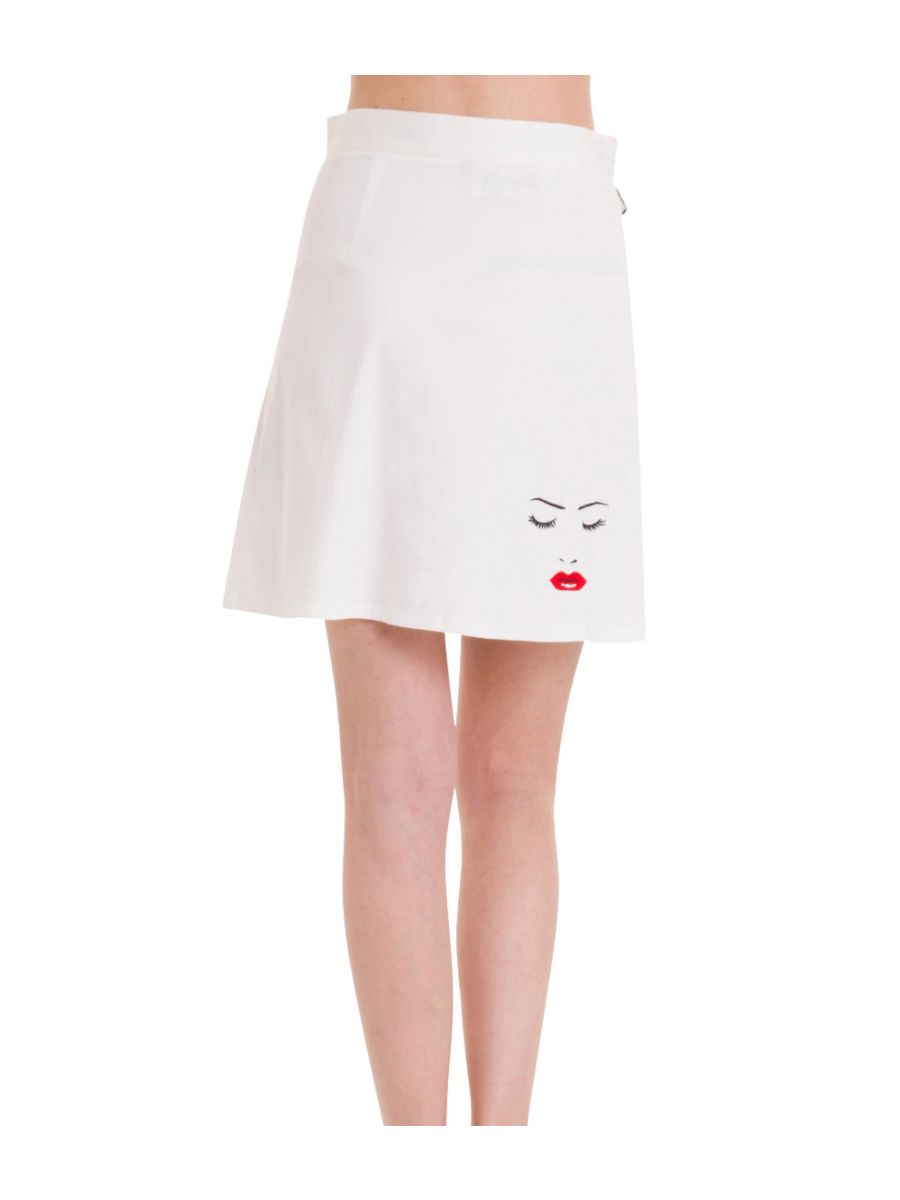 MODEL FACE SKIRT